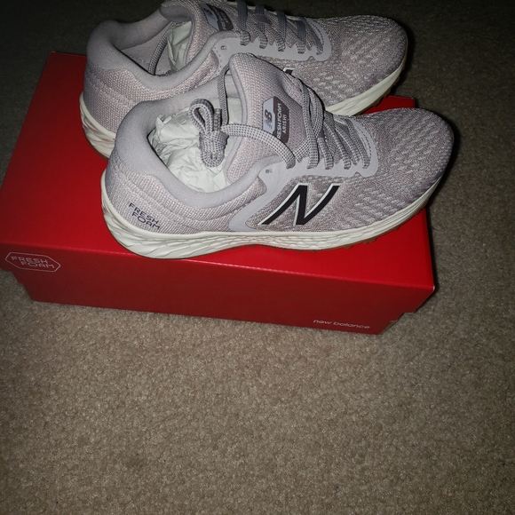 New Balance - Picture 4 of 5